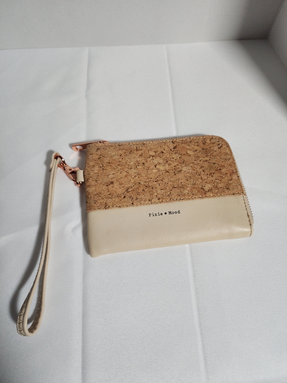 Pixie Mood Beige Cork Zip Wristlet